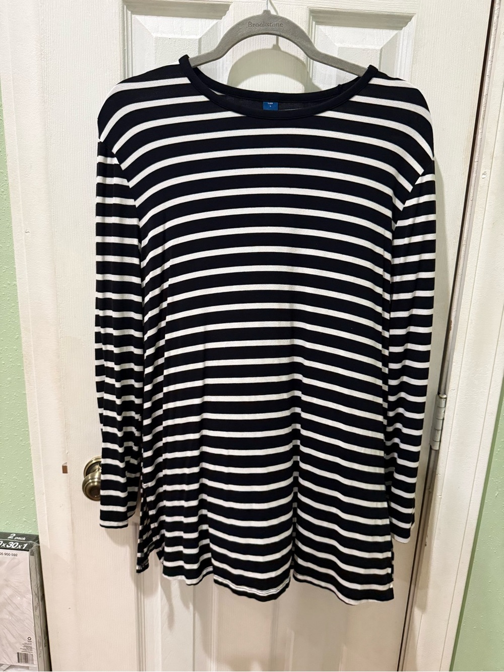 Old Navy Black and White Striped Long Sleeve Top